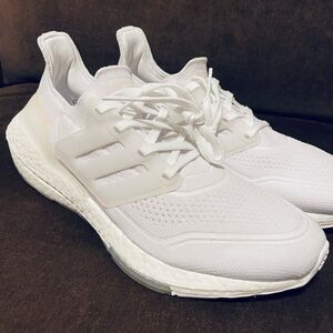 Adidas Ultraboost 22 Women's Running Training Triple White FY0403 10 US